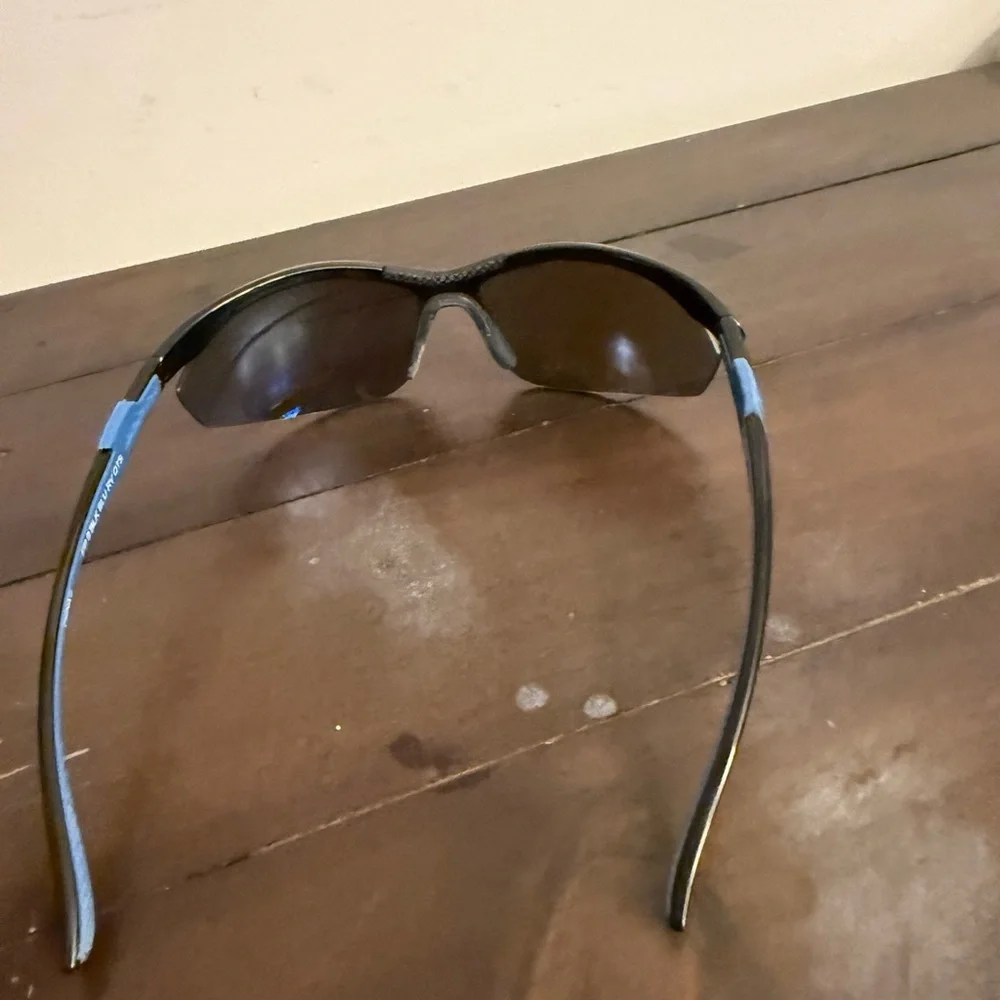 Worth FP9 Blue Mirror Wrap Sunglasses – Black/Blue Sports Style
